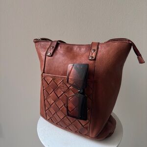 Vilenca Hollad Brown Leather Tote with Woven Pocket